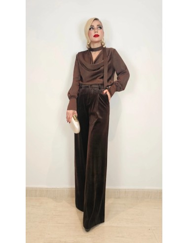 Traje de chaqueta en terciopelo elegantísimo al mejor precio con alta calidad.