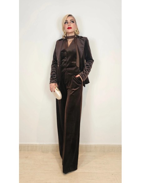 Traje de chaqueta en terciopelo elegantísimo al mejor precio con alta calidad.