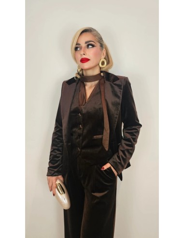 Traje de chaqueta en terciopelo elegantísimo al mejor precio con alta calidad.