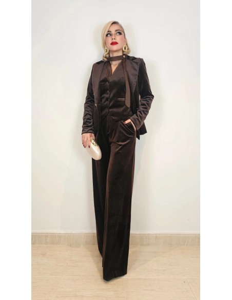 Traje de chaqueta en terciopelo elegantísimo al mejor precio con alta calidad.
