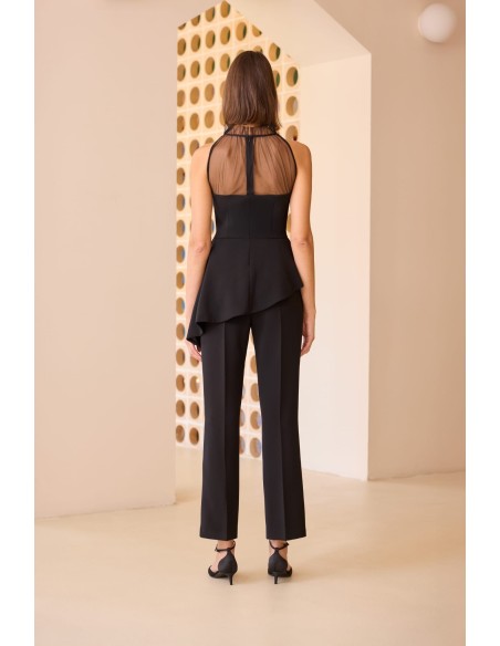 Conjunto de pantalón y top.  Detalle de tul en el cuello. Carla Ruiz modelo 52565