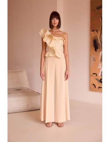 Descubre el conjunto de noche 52563 de Carla Ruiz, disponible en nuestra boutique. Este elegante y refinado.