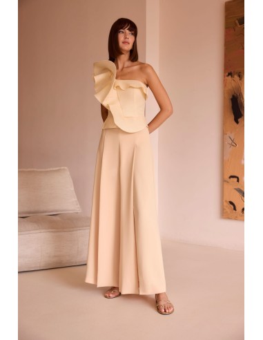 Descubre el conjunto de noche 52563 de Carla Ruiz, disponible en nuestra boutique. Este elegante y refinado.