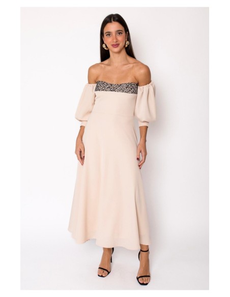 Vestido midi de vuelo con escote bardot y manga francesa abullonada. Cierre mediante cremallera invisible trasera.