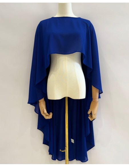 Capa de gasa larga. El complemento que realza todo tipo de vestidos, para añadir el toque mágico perfecto a la novia/invitada.