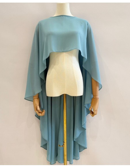 Capa de gasa larga. El complemento que realza todo tipo de vestidos, para añadir el toque mágico perfecto a la novia/invitada.