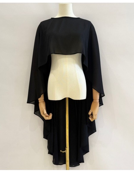 Capa de gasa larga. El complemento que realza todo tipo de vestidos, para añadir el toque mágico perfecto a la novia/invitada.