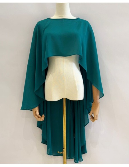 Capa de gasa larga. El complemento que realza todo tipo de vestidos, para añadir el toque mágico perfecto a la novia/invitada.
