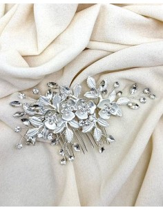 El complemento que realza todo tipo de vestidos, para añadir el toque mágico y perfecto.