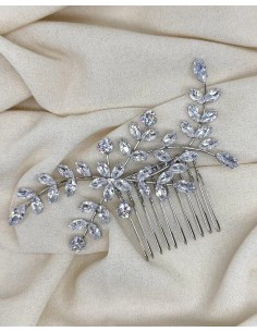 El complemento que realza todo tipo de vestidos, para añadir el toque mágico y perfecto.