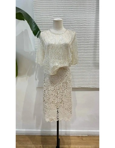 Top de manga corta en tul con pedrería