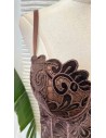 Corset bordado en terciopelo con copas y varillas. Se ajusta en parte trasera con cinta.