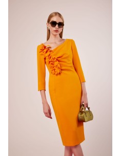 Vestido  midi pliegues flores Carla Ruiz confeccionado en crepe.