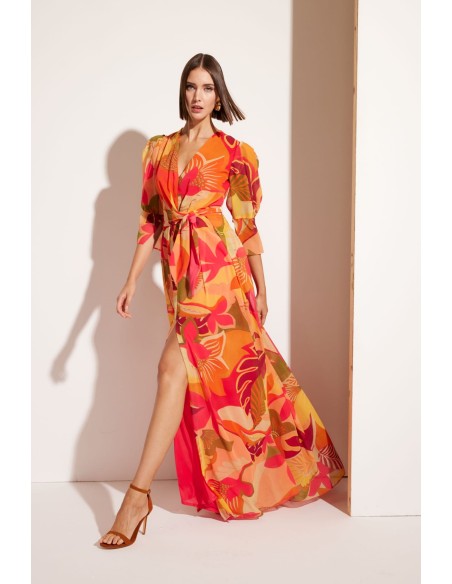 Vestido Carla Ruiz largo confeccionado en georgette estampado.