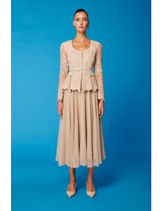 Carla Ruiz mod.51578 Elegante vestido confeccionado en un delicado tul bordado y georgette. 2