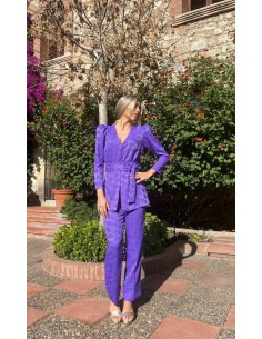 Conjunto de dos piezas con tejido brocado compuesto por blusa peplum de escote pico
