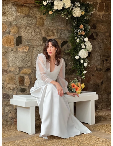 Nueva Colección Novia Primavera Verano 2025  GABHANA    Consultanos disponibilidad 667382885
