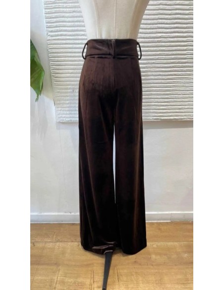 Traje de chaqueta en terciopelo elegantísimo al mejor precio con alta calidad.