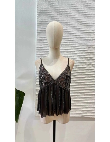 Top de tiranta regulable en gasa con pedrería. Nueva Colección casual otoño invierno al mejor precio.