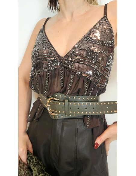 Top de tiranta regulable en gasa con pedrería. Nueva Colección casual otoño invierno al mejor precio.
