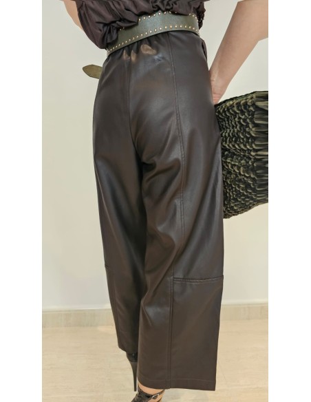 Top de tiranta regulable en gasa con pedrería. Nueva Colección casual otoño invierno al mejor precio.