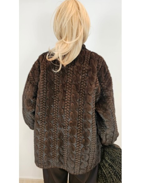 Top de tiranta regulable en gasa con pedrería. Nueva Colección casual otoño invierno al mejor precio.